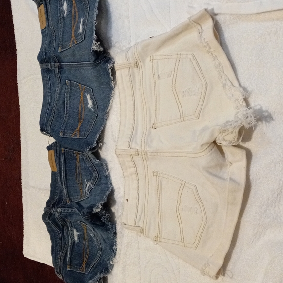 BUY 2 & GET 1 SHORTS - Picture 5 of 8